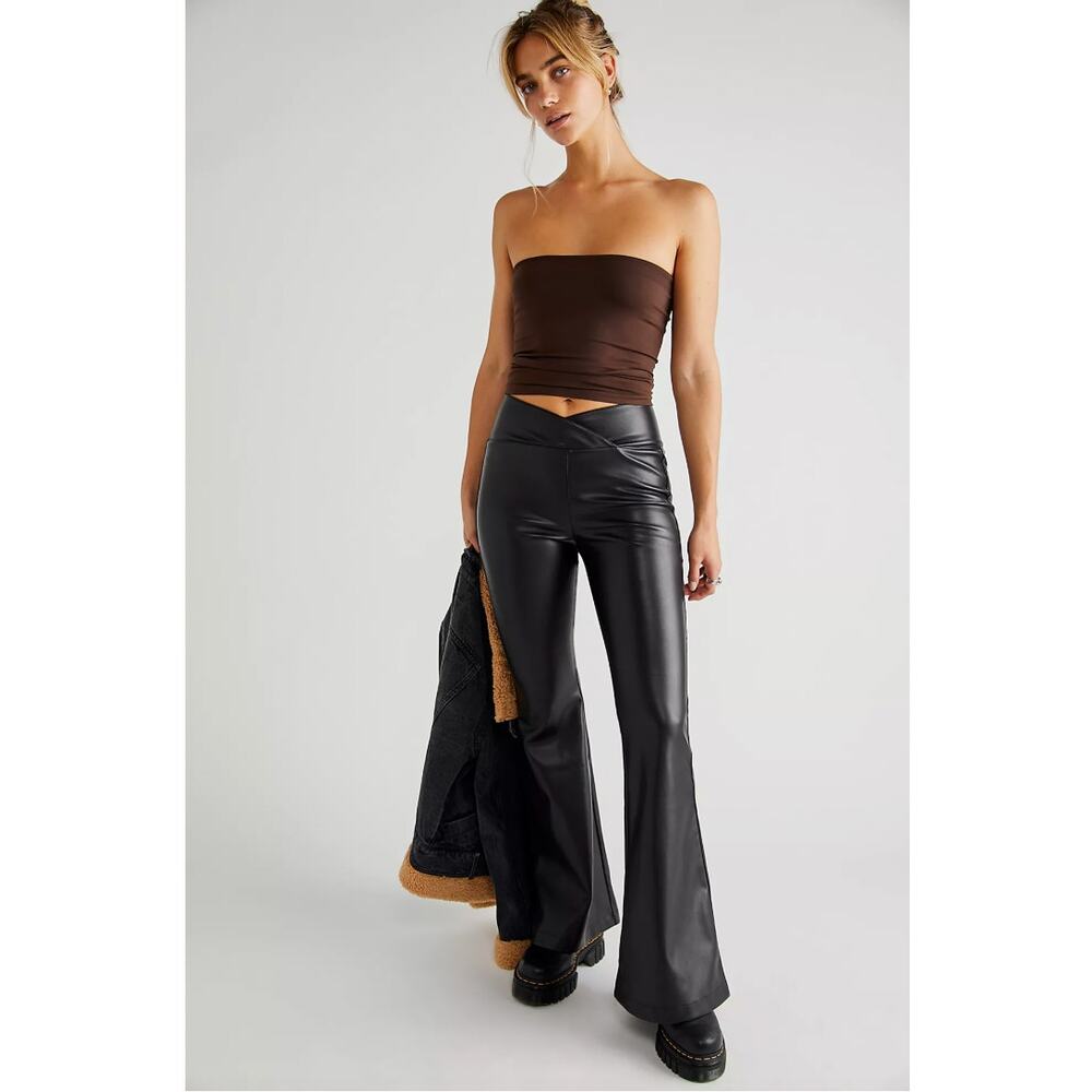 Free People Venice Beach Vegan Flare Pants Black Size 25 Short